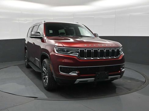 Used 2024 Jeep Wagoneer Series II w/ Flexible Seating Group AWD/4WD image 3
