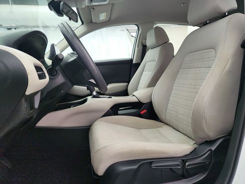 Used 2023 Honda HR-V LX image 11