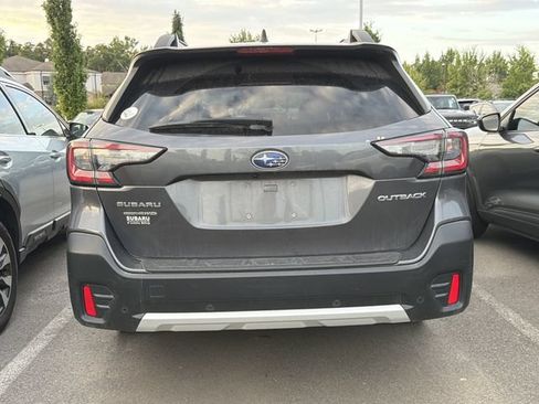 Used 2022 Subaru Outback Limited AWD/4WD image 5
