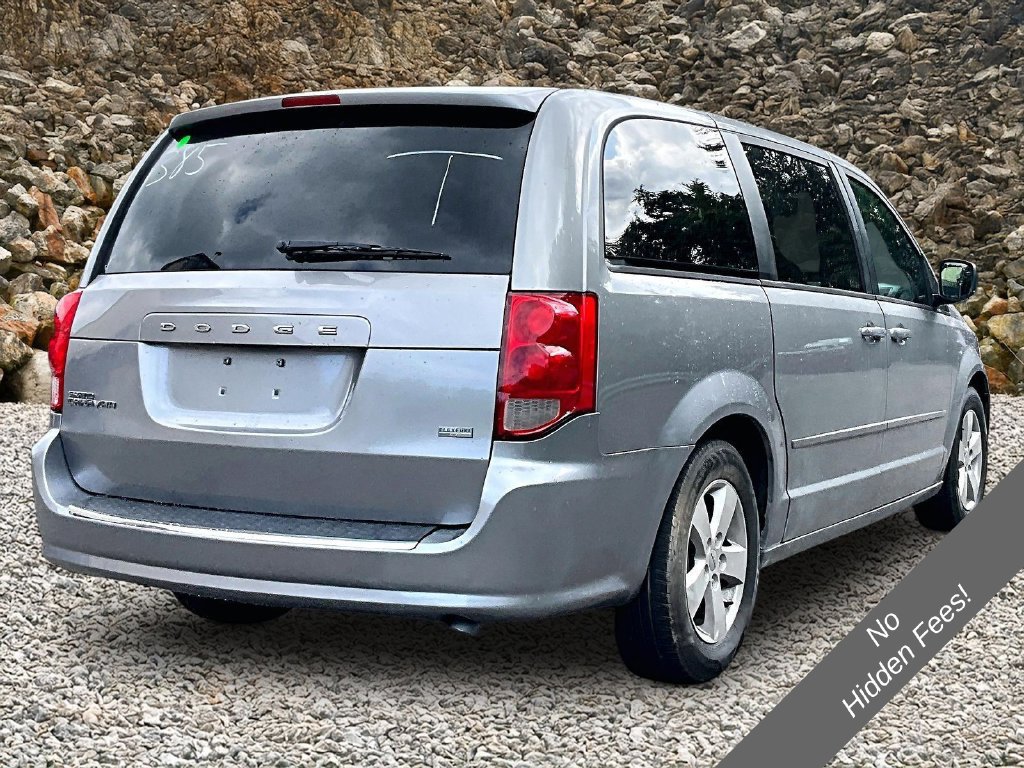 Used 2013 Dodge Grand Caravan SE FWD image 2