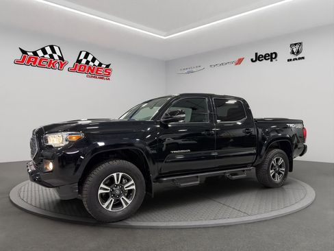 Used 2019 Toyota Tacoma TRD Sport w/ Technology Package image 1