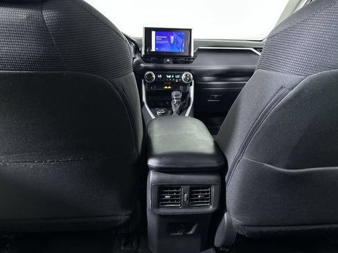 Used 2023 Toyota RAV4 LE AWD/4WD image 22