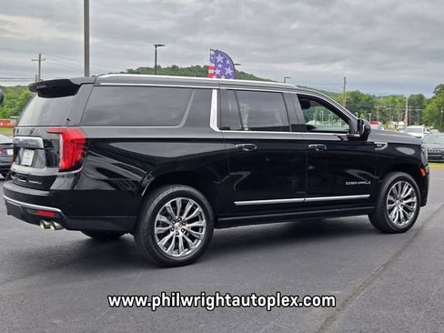 Used 2021 GMC Yukon XL Denali w/ Denali Premium Package AWD/4WD image 3