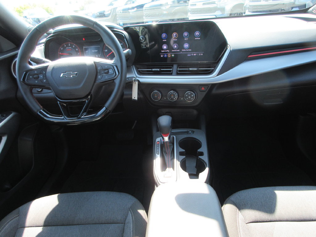 Certified 2024 Chevrolet Trax RS w/ Driver Confidence Package FWD image 16