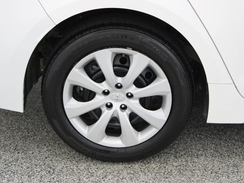 Used 2024 Toyota Corolla LE FWD image 6