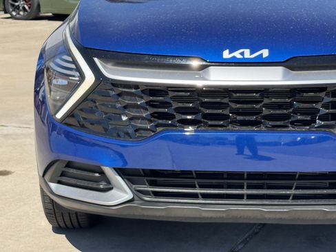 Used 2024 Kia Sportage EX image 6