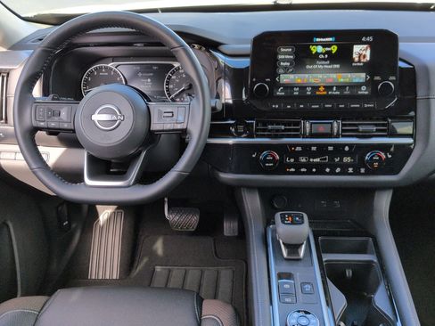 Certified 2025 Nissan Pathfinder SL AWD/4WD image 31