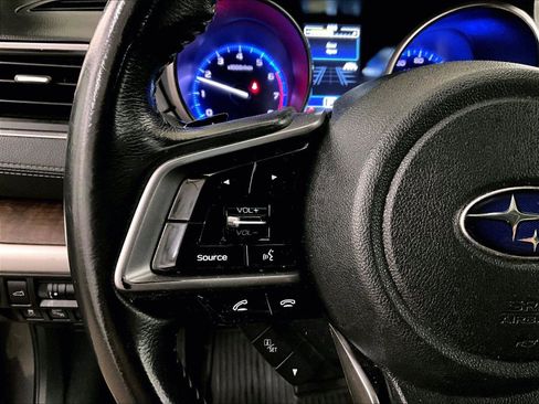 Used 2018 Subaru Outback 2.5i Limited image 18