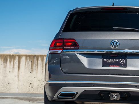 Used 2018 Volkswagen Atlas SEL AWD/4WD image 17