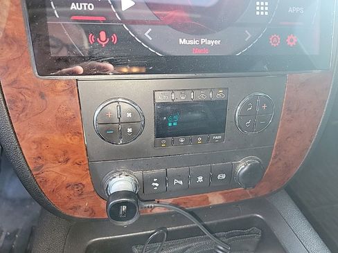 Used 2011 Chevrolet Silverado 2500 LTZ w/ LTZ Plus Package image 33