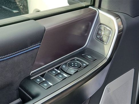 New 2026 Ford F250 Platinum image 13