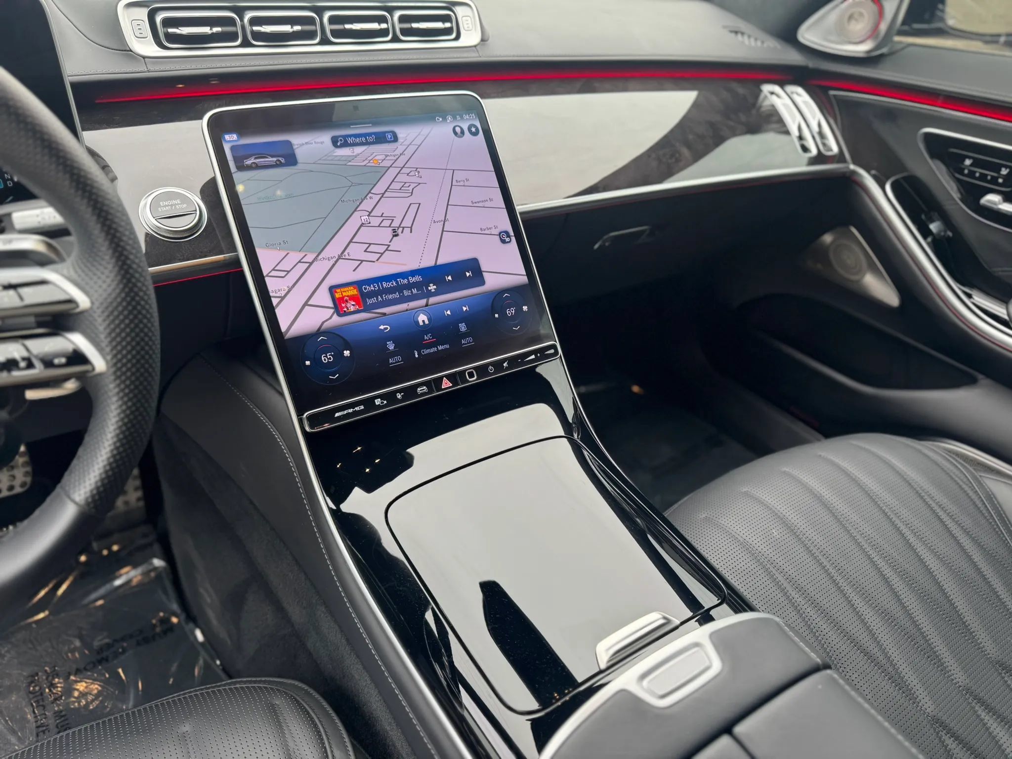 Used 2024 Mercedes-Benz S 63 AMG S image 29