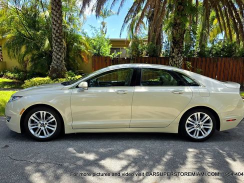 Used 2014 Lincoln MKZ Hybrid w/ Equipment Group 202A Reserve FWD image 10