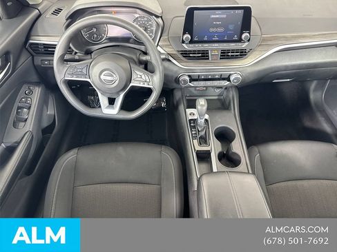 Used 2025 Nissan Altima 2.5 SV FWD image 26