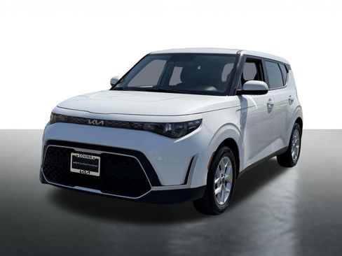 Certified 2024 Kia Soul LX w/ Option Group 015 FWD image 4