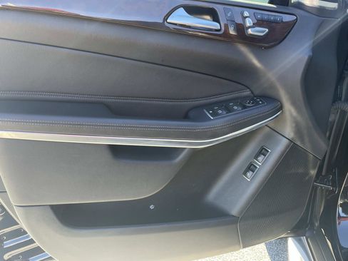 Used 2018 Mercedes-Benz GLS 550 4MATIC image 14