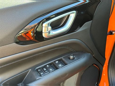 New 2026 Jeep Compass Latitude image 23