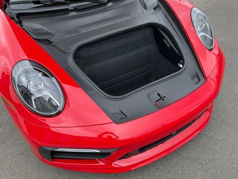 Certified 2023 Porsche 911 Carrera T w/ Sportdesign Package image 29