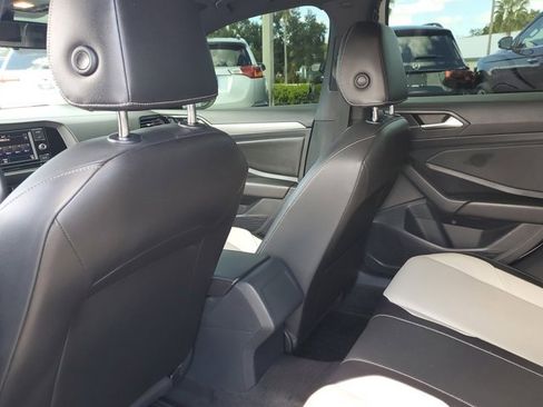 Used 2019 Volkswagen Jetta R-Line image 14