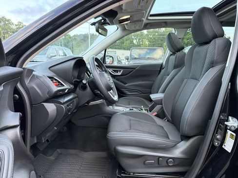 Used 2023 Subaru Forester Premium AWD/4WD image 17