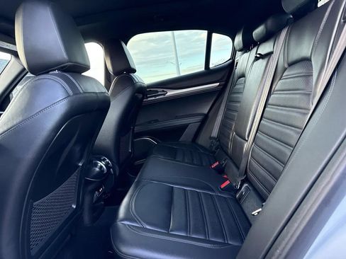 Used 2022 Alfa Romeo Stelvio Veloce image 27