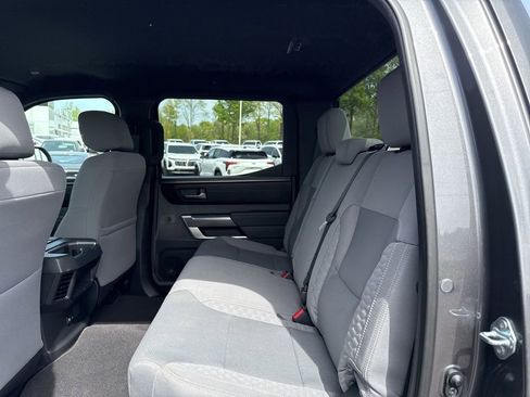Used 2025 Toyota Tundra SR5 AWD/4WD image 12