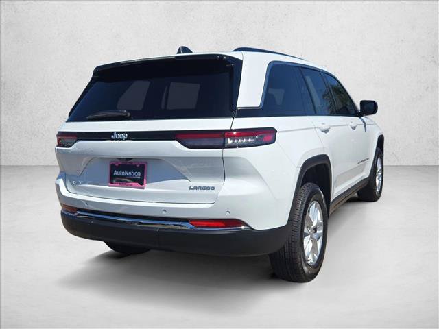 New 2026 Jeep Grand Cherokee Laredo RWD image 2