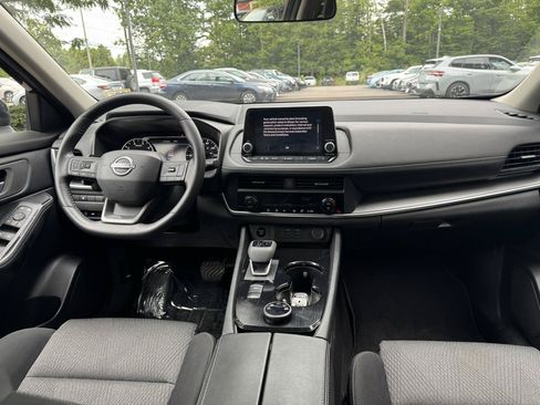 Used 2025 Nissan Rogue SV AWD/4WD image 14