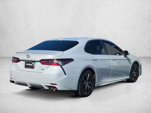 Used 2023 Toyota Camry SE FWD image 5
