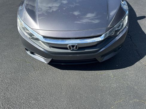 Used 2016 Honda Civic EX-T image 9