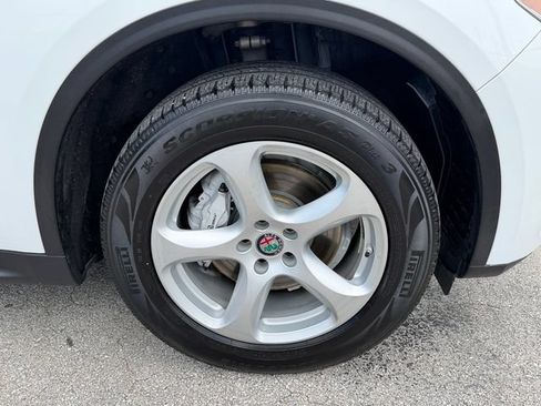 Used 2019 Alfa Romeo Stelvio RWD image 19