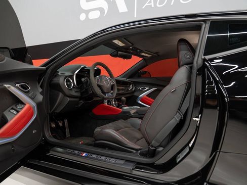 Used 2021 Chevrolet Camaro ZL1 RWD image 38