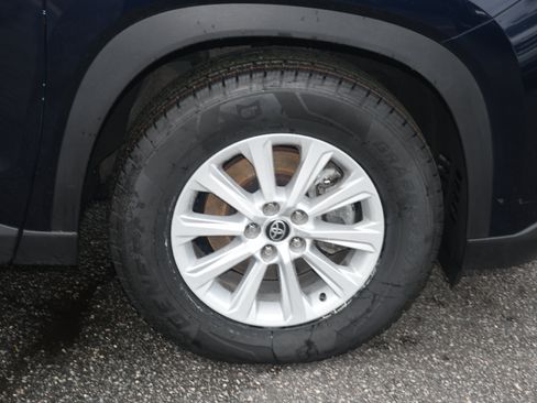 Certified 2024 Toyota Grand Highlander AWD image 21