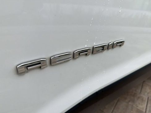 Used 2020 GMC Acadia SLE w/ Driver Convenience Package FWD image 9