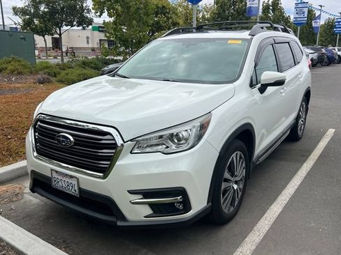 Used 2020 Subaru Ascent Limited w/ Technology Package AWD/4WD image 2
