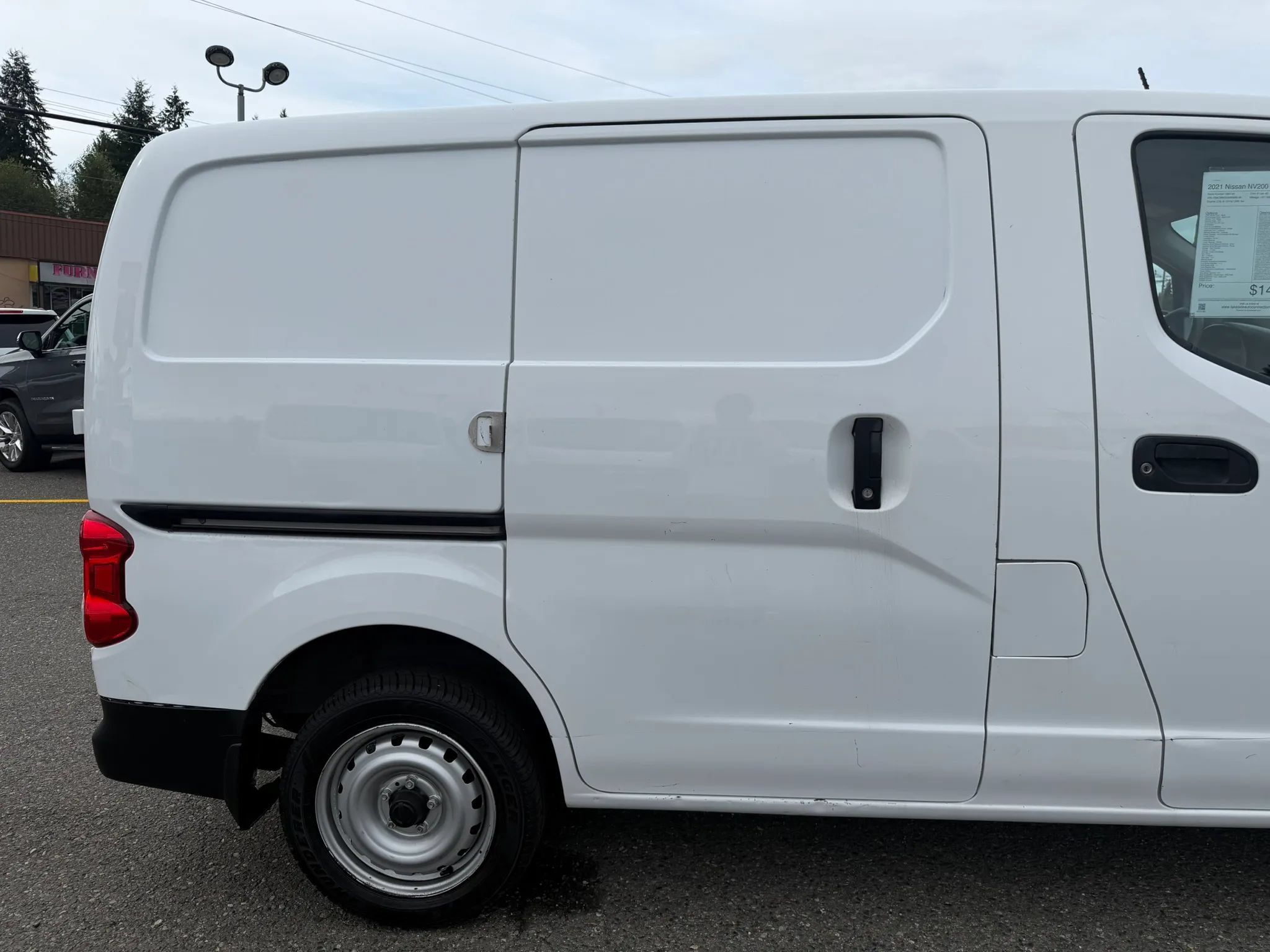 Used 2021 Nissan NV200 S FWD image 4