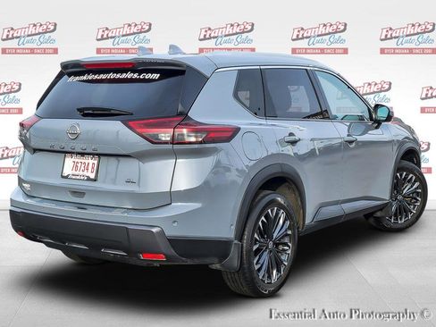 Used 2025 Nissan Rogue SL w/ Tech Package FWD image 6