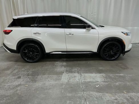 Used 2023 INFINITI QX60 Sensory image 2