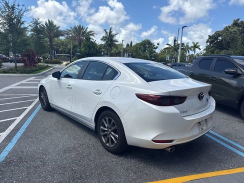 Used 2020 MAZDA MAZDA3 Sedan FWD image 6