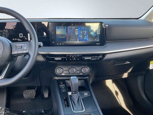 New 2026 Nissan Kicks S image 7