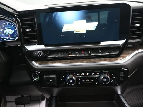 Used 2022 Chevrolet Silverado 1500 LT w/ All Star Edition Plus image 10