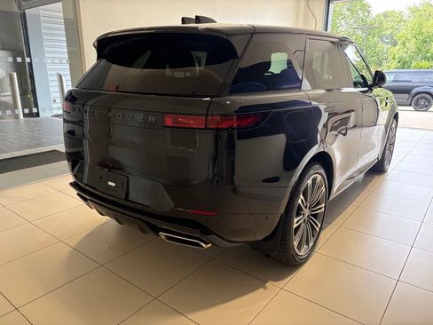 Used 2025 Land Rover Range Rover Sport Dynamic SE AWD/4WD image 3