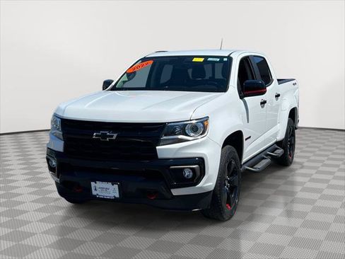 Used 2022 Chevrolet Colorado LT w/ Redline Special Edition AWD/4WD image 3