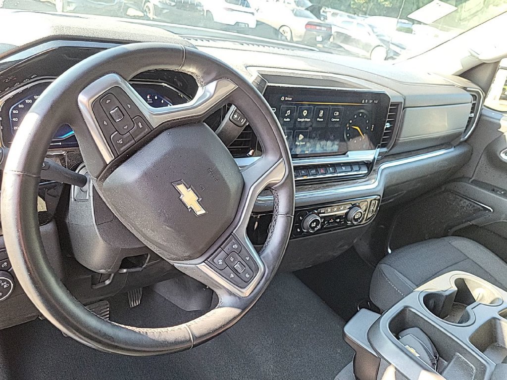 Used 2023 Chevrolet Silverado 1500 LT AWD/4WD image 5