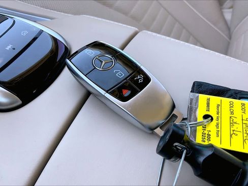 Used 2018 Mercedes-Benz S 560 4MATIC Sedan image 14