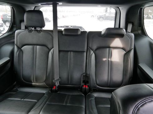 Used 2024 Jeep Wagoneer Series III image 12