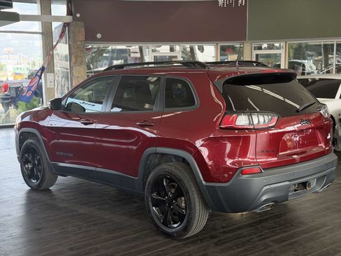 Used 2020 Jeep Cherokee Latitude Plus AWD/4WD image 11