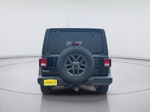 Used 2024 Jeep Wrangler Unlimited Sport AWD/4WD image 5
