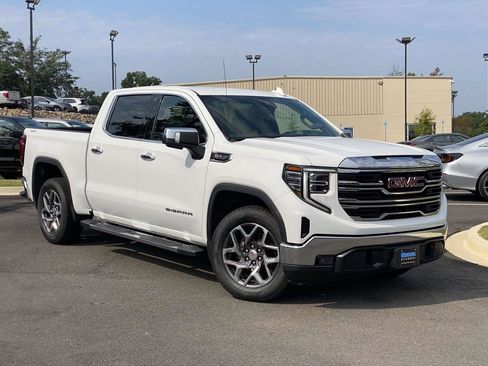 Used 2024 GMC Sierra 1500 SLT w/ SLT Convenience Package AWD/4WD image 1