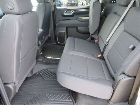 New 2026 Chevrolet Silverado 1500 RST AWD/4WD image 16